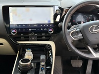 レクサス NX PHEV 450h+“バージョンL”_E-Four(CVT_2.5)