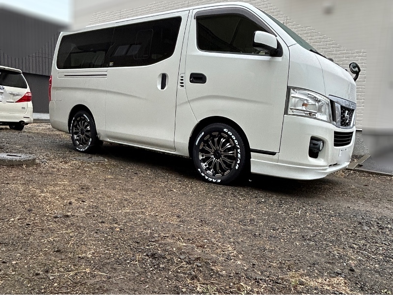 日産 NV350キャラバン バン DX ロングボディ ディーゼル_6人乗り_5ドア_4WD(AT_2.5)