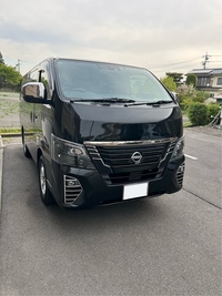 日産 キャラバン バン グランドプレミアムGX ロングボディ 低床_5人乗り_5ドア_4WD(AT_2.4_ディーゼル)