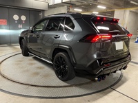 トヨタ RAV4 アドベンチャー_4WD(CVT_2.0)