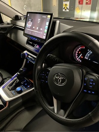 トヨタ RAV4 アドベンチャー_4WD(CVT_2.0)