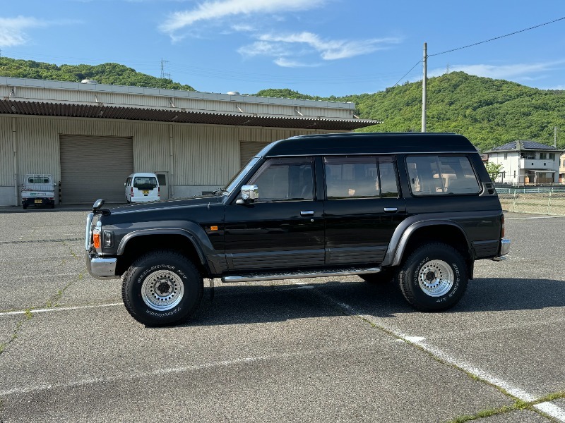 日産 サファリ エクストラワゴン_ハイルーフ_グランロード(AT_4.2ディーゼル)