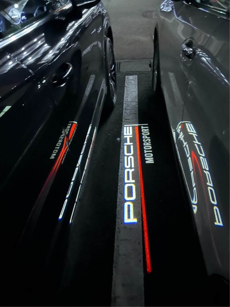 ポルシェ カイエン PHV カイエン E ハイブリッド_RHD_4WD(Tip-S_3.0)