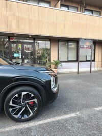 三菱 アウトランダーPHEV P_7人乗り_4WD(2.4)