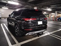 三菱 アウトランダーPHEV P_7人乗り_4WD(2.4)
