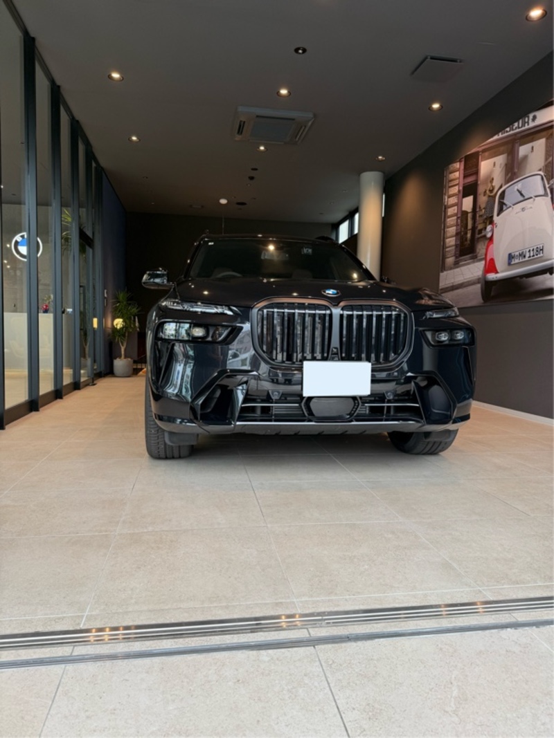 BMW X7 xドライブ40d Mスポーツ_RHD_4WD(AT_3.0)