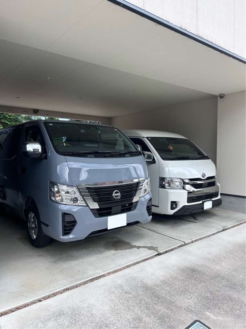 日産 キャラバン バン EX ロングボディ 低床_6人乗り_5ドア_4WD(M-ATx_2.4_ディーゼル)