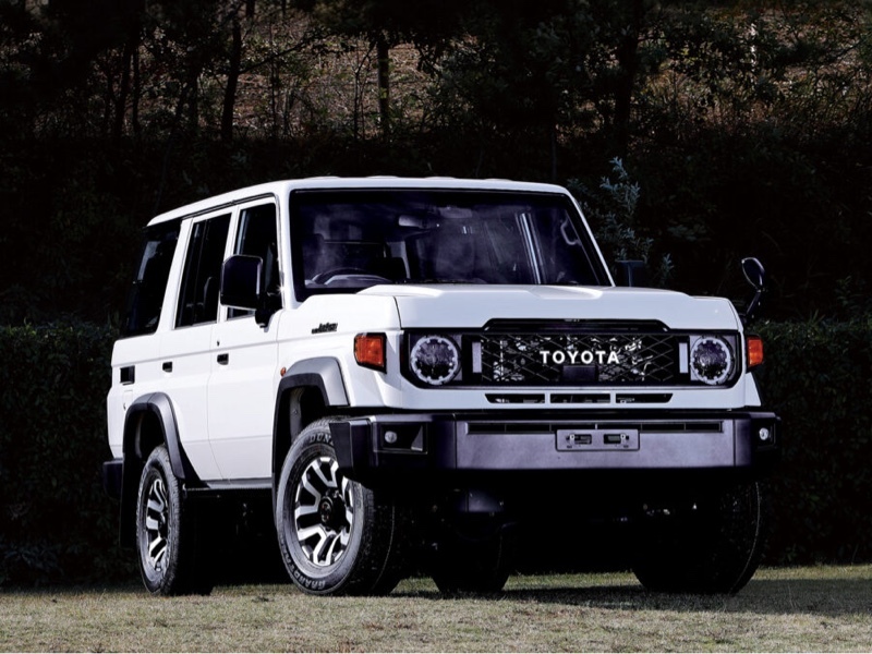 トヨタ ランドクルーザー70 AX_4WD(AT_2.8)