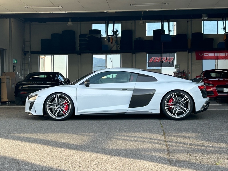 アウディ R8 （クーペ） R8 クーペ V10 パフォーマンス 5.2 FSI クワトロ Sトロニック_LHD_4WD(AT_5.2)