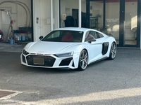 アウディ R8 （クーペ） R8 クーペ V10 パフォーマンス 5.2 FSI クワトロ Sトロニック_LHD_4WD(AT_5.2)