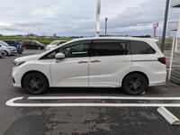 ホンダ オデッセイ アブソルート・EX_8人乗り_4WD(CVT_2.4)