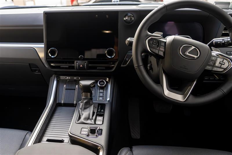 レクサス GX 550“オーバートレイル＋”_AWD(AT_3.5)