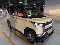 三菱 デリカミニ Tプレミアム_4WD(CVT_0.66)