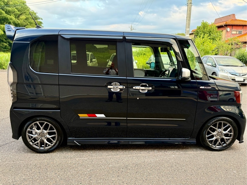 ホンダ N-BOXカスタム L・ターボ_4WD(CVT_0.66)