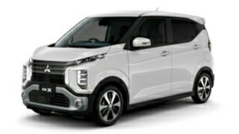 三菱 eKクロス T_4WD(CVT_0.66)