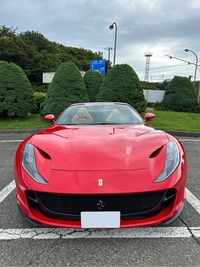 フェラーリ 812GTS 812GTS_LHD(F1DCT_6.5)