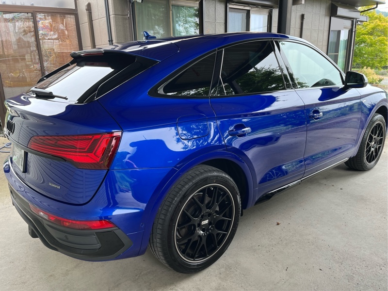 アウディ Q5 スポーツバック Sライン ダイナミックエディション_RHD_4WD(Sトロニック_2.0)
