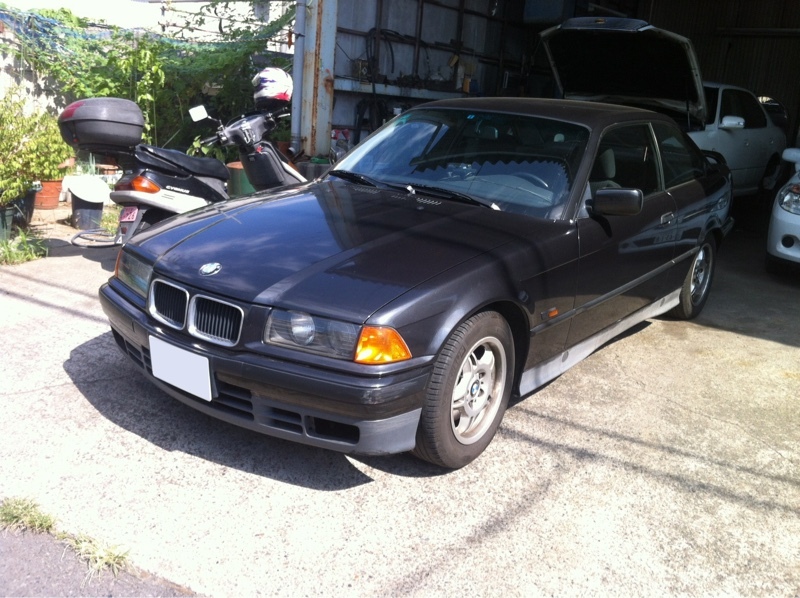 BMW 3シリーズ クーペ 320i_LHD(AT_2.0)