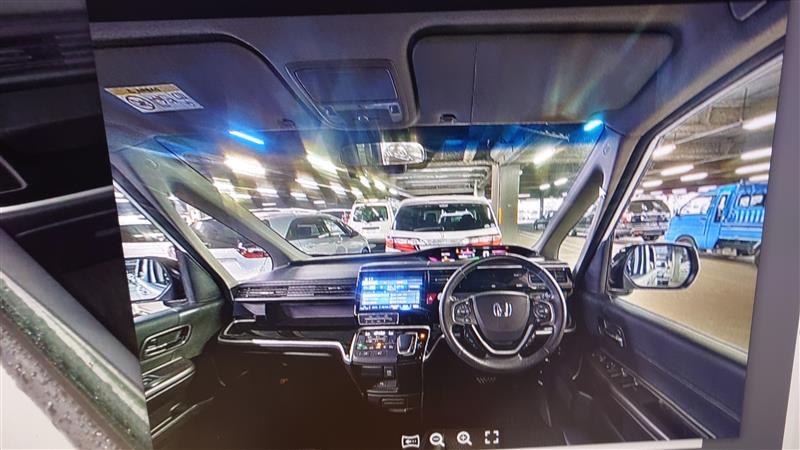 ホンダ ステップワゴンハイブリッド ハイブリッド モデューロX ホンダセンシング(CVT_2.0)