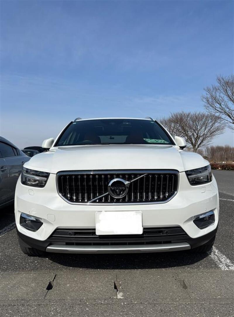 ボルボ XC40 T4 AWD インスクリプション_RHD_AWD(AT_2.0)