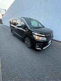 トヨタ ヴォクシー ZS“煌”_7人乗り(CVT_2.0)
