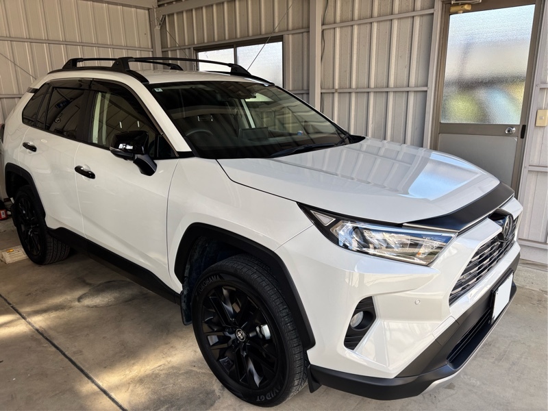 トヨタ RAV4 G“Zパッケージ”_4WD(CVT_2.0)