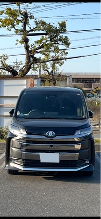 トヨタ ノア ハイブリッド S-G_7人乗り(CVT_1.8_ハイブリッド)