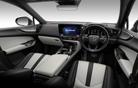 レクサス NX PHEV 450h+“Fスポーツ”_E-Four(CVT_2.5)