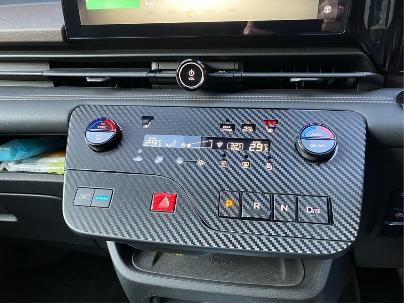 日産 セレナ e-POWER ハイウェイスター V(1.4)
