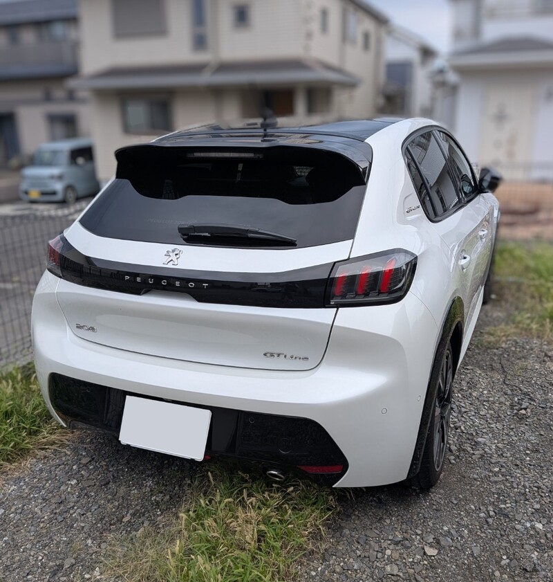 プジョー 208 GTライン_RHD(EAT_1.2)