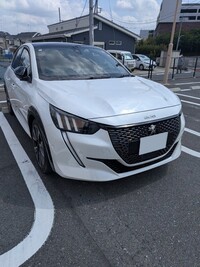 プジョー 208 GTライン_RHD(EAT_1.2)
