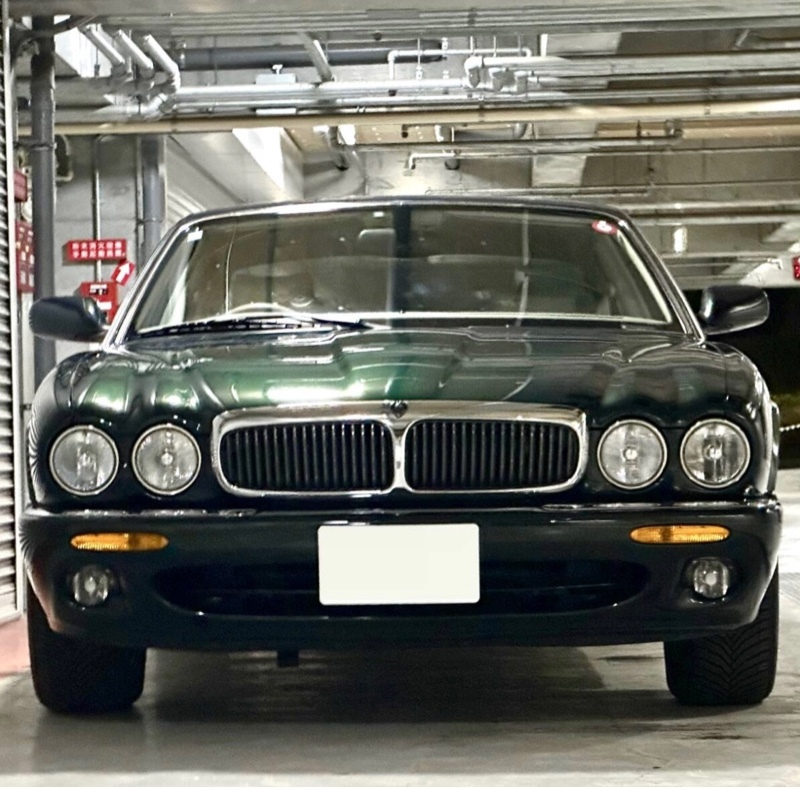 ジャガー XJシリーズ XJエグゼクティブ_3.2_V8_RHD(AT)