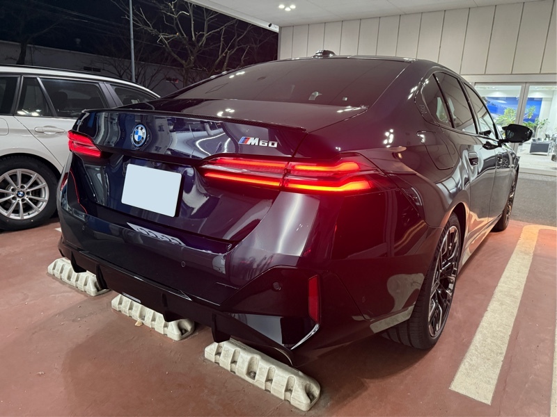 BMW i5 M60 xドライブ_RHD_4WD