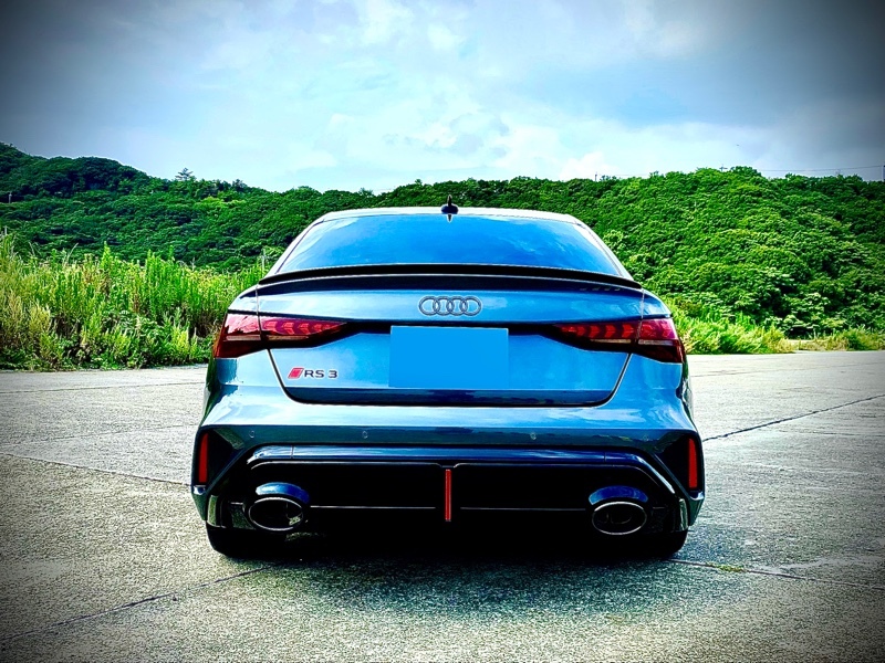 アウディ RS3 （セダン） RS3 セダン_RHD_4WD(AT_2.5)