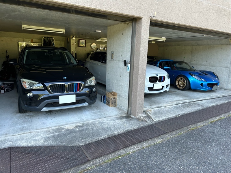 BMW X1 xドライブ 20i_RHD_4WD(AT_2.0)