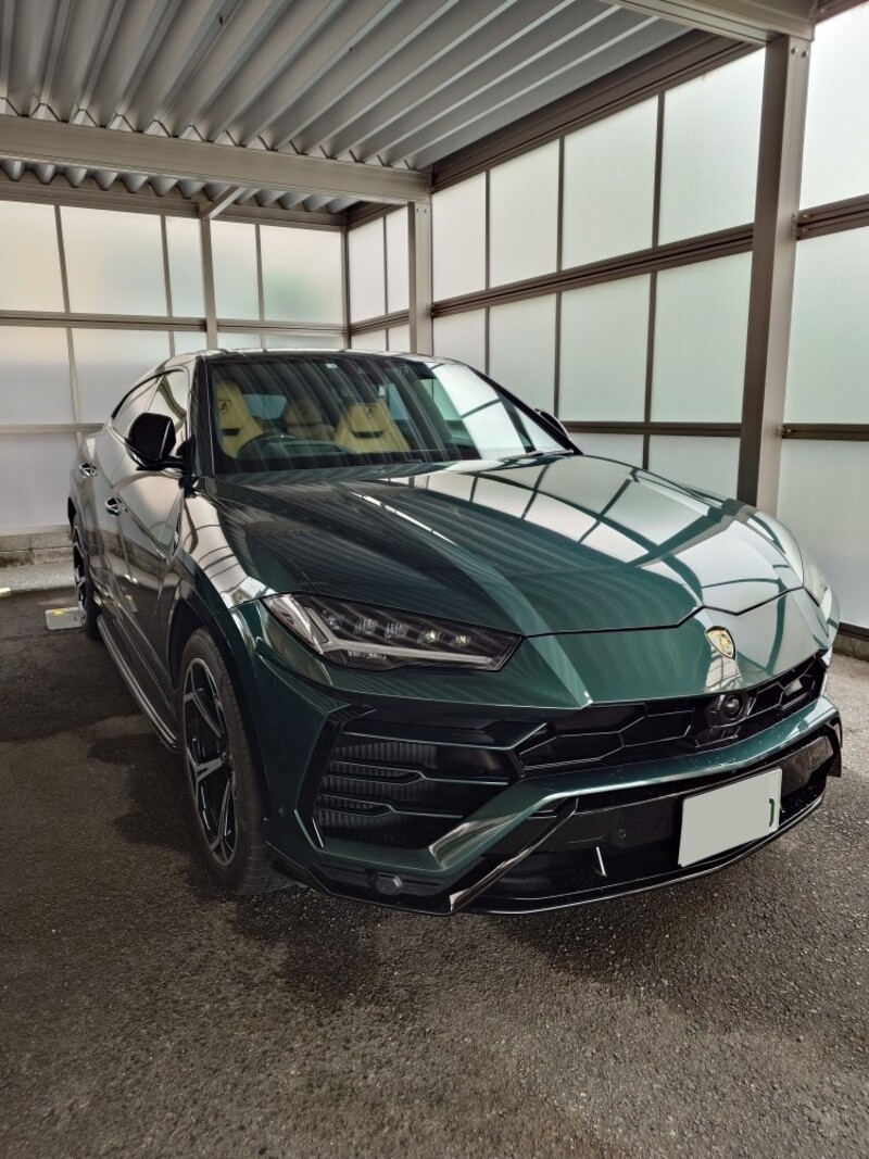 ランボルギーニ ウルス ウルス_RHD_4WD（AT_4.0）
