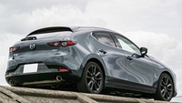 マツダ MAZDA3 ファストバックハイブリッド X バーガンディーセレクション_4WD(MT_2.0)