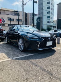 レクサス ISハイブリッド 300h“バージョンL”(CVT_2.5)