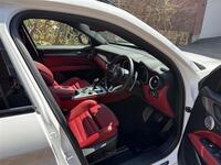 アルファロメオ ステルヴィオ 2.0 ターボ Q4 ヴェローチェ_RHD_4WD(AT_2.0)