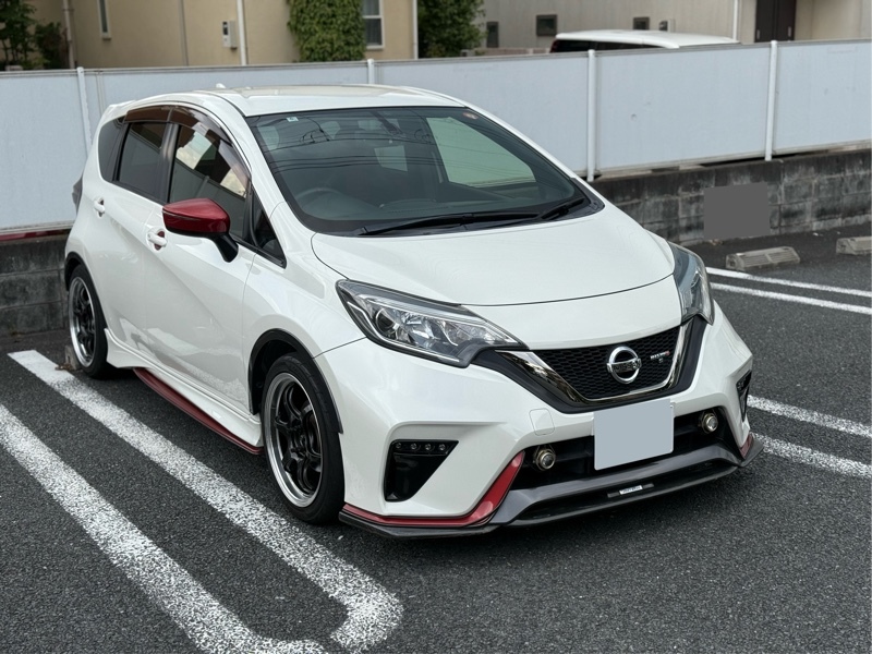 日産 ノート ニスモ S レカロシート付車(MT_1.6)