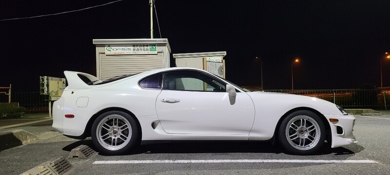 トヨタ スープラ SZ-R(MT)