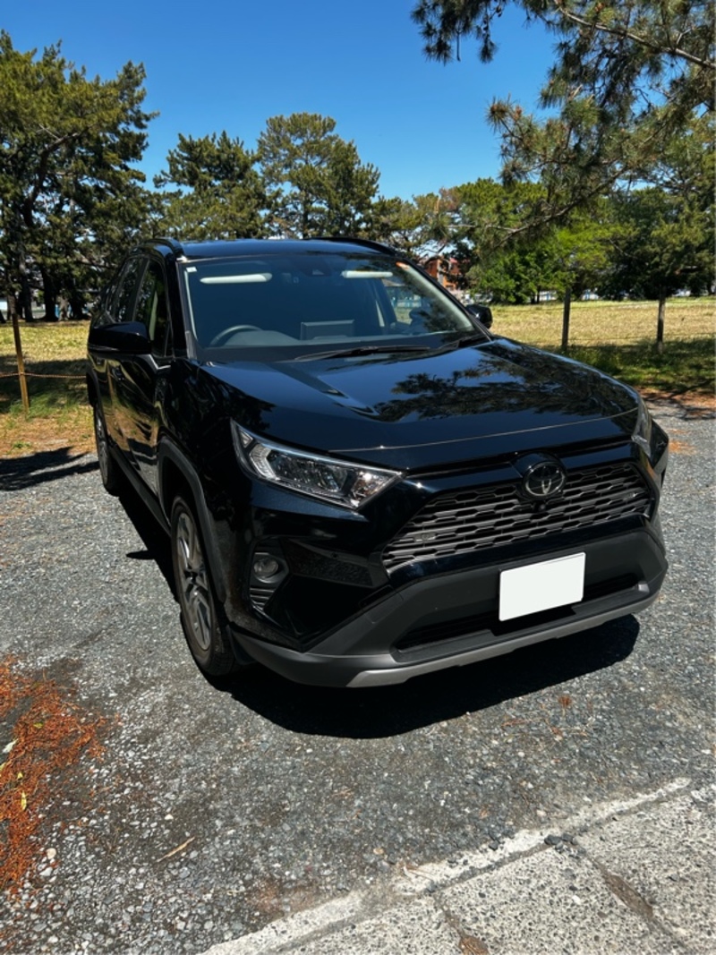 トヨタ RAV4 G“Zパッケージ”_4WD(CVT_2.0)