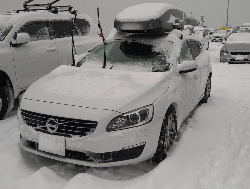 ボルボ V60 T3 SE_RHD(AT_1.5)