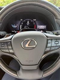 レクサス LS 500“エクゼグティブ”(AT_3.5)