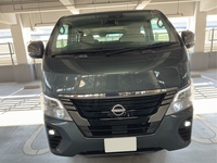 日産 キャラバン バン グランドプレミアムGX ロングボディ 低床_5人乗り_5ドア(AT_2.4_ディーゼル)