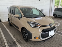 トヨタ シエンタ ハイブリッド Z_5人乗り_E-Four(CVT_1.5)