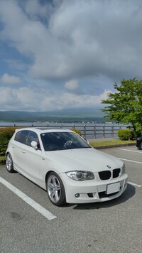 BMW 1シリーズ ハッチバック 130i_RHD(AT_3.0)
