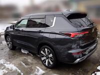 三菱 アウトランダーPHEV P エグゼクティブパッケージ_5人乗り_4WD(2.4)