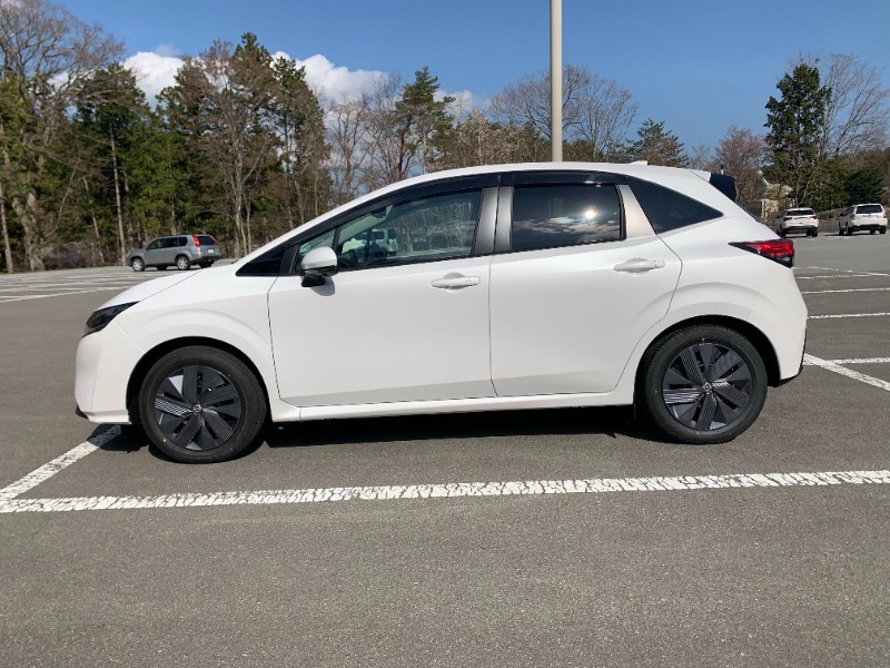 日産 ノート e-POWER X FOUR_4WD(1.2)