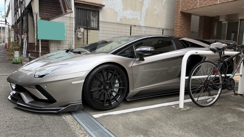 ランボルギーニ アヴェンタドール ロードスター S ロードスター_LHD_4WD(ISR_6.5)